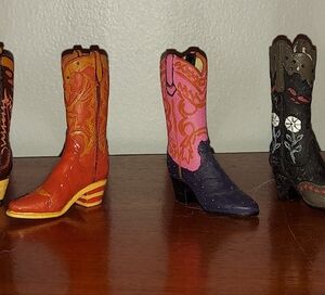 Collectors Resin Cowboy/Cowgirl Boots (Sold By Lots) See Details